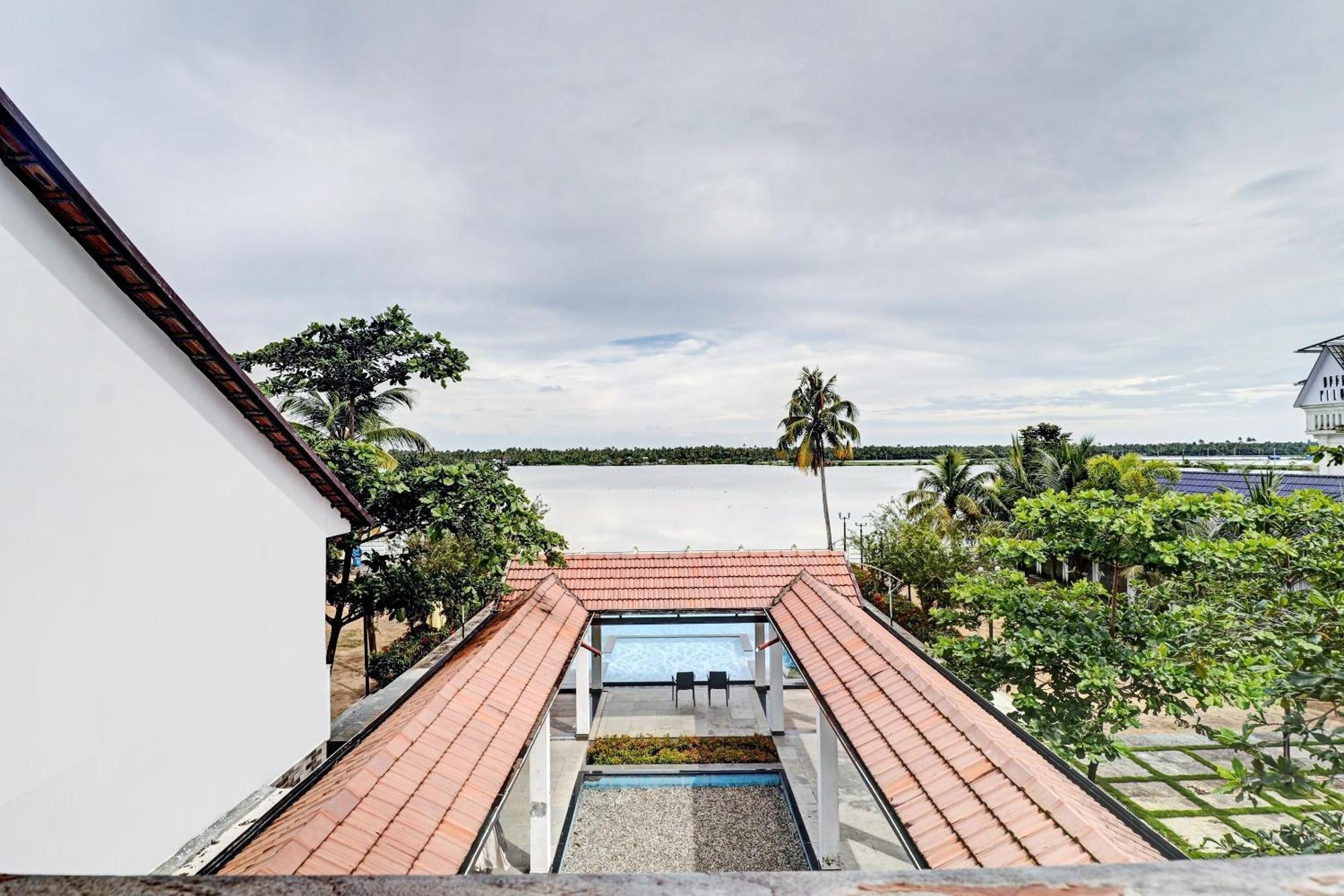 Townhouse Oak Edassery'S Sealine Villa Stay Kochi Exteriér fotografie