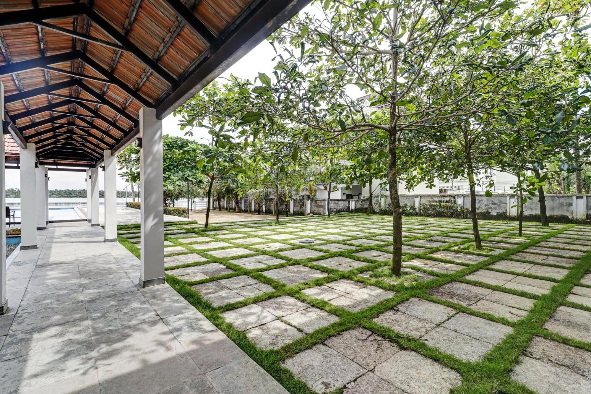 Townhouse Oak Edassery'S Sealine Villa Stay Kochi Exteriér fotografie